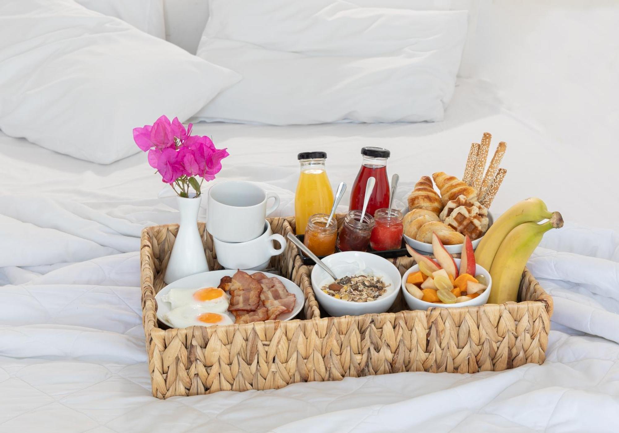 Amity Suites - Adults Only Fira  Ngoại thất bức ảnh